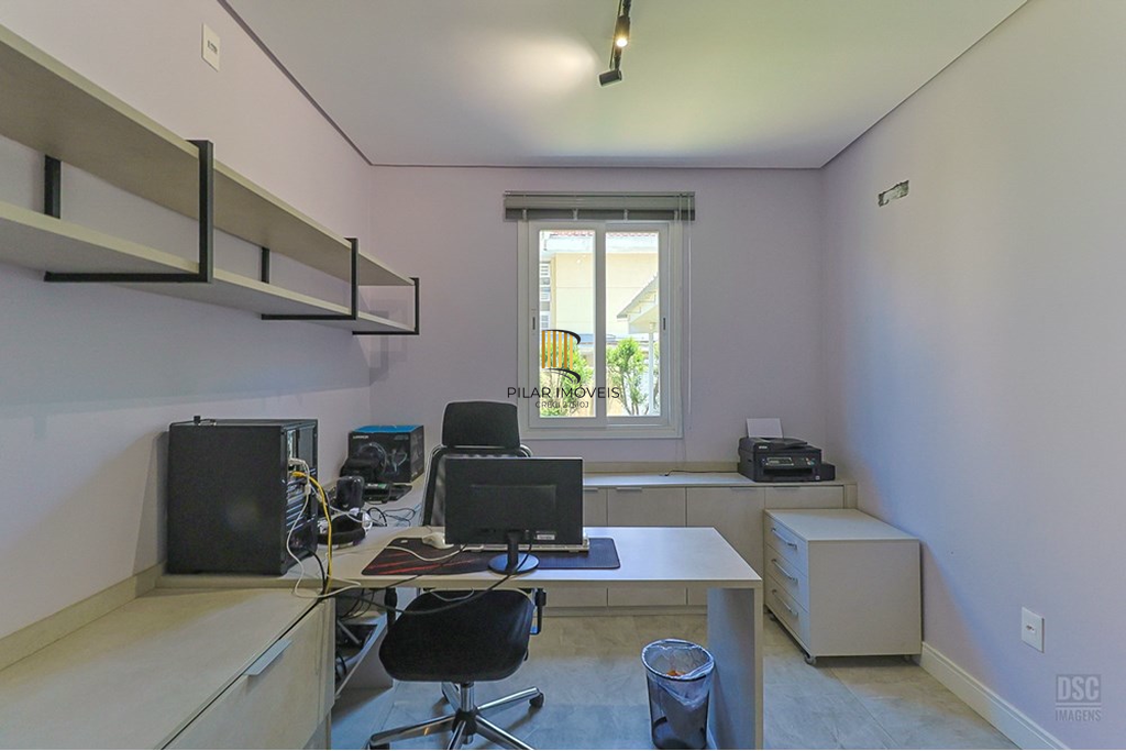 Casa 3 dormitórios no bairro Ipanema