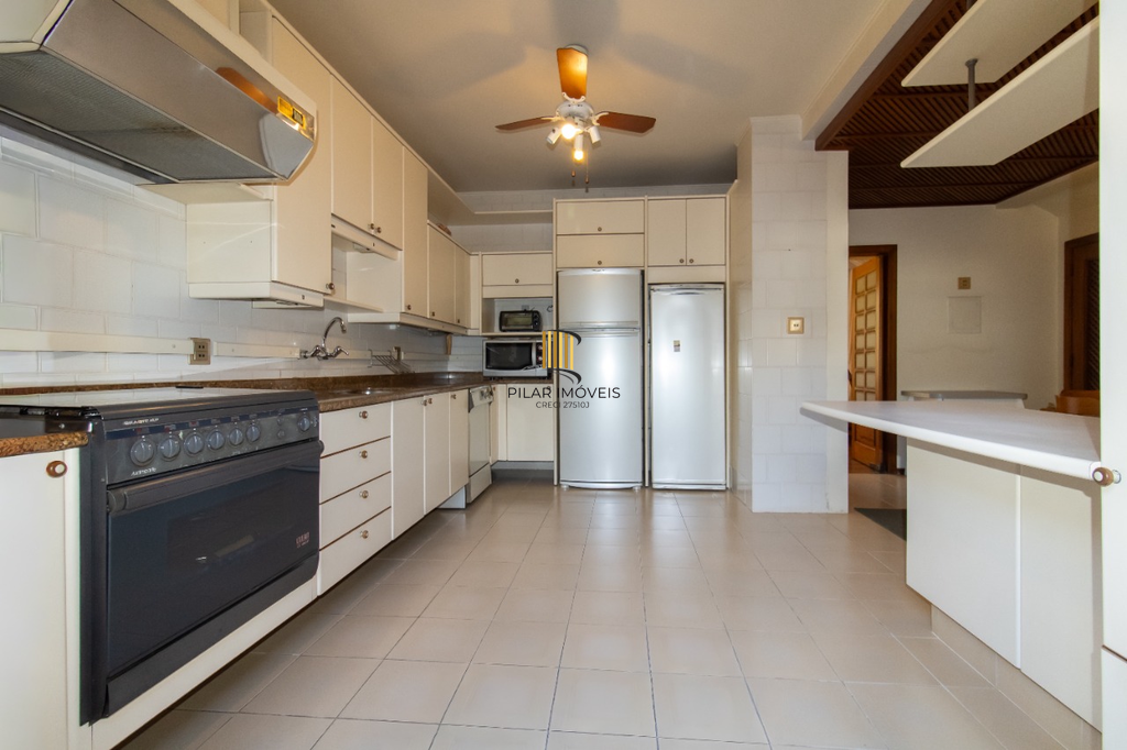 Casa 5 dormitórios no bairro Partenon