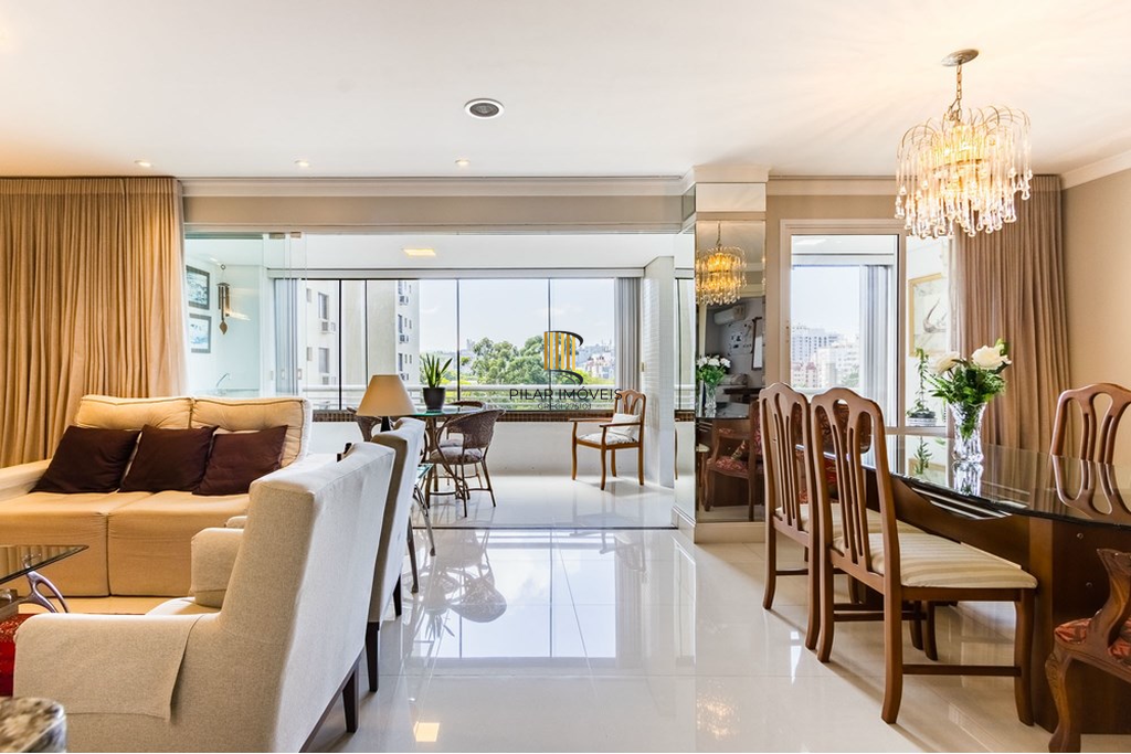 Apartamento 3 dormitórios no bairro Menino Deus