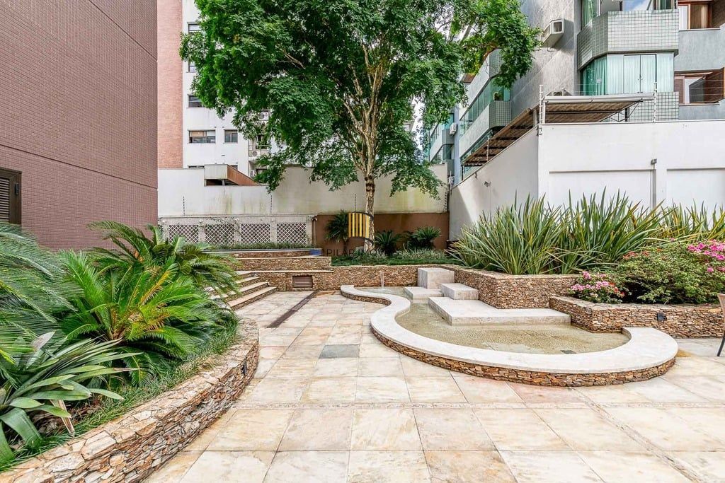 Apartamento 4 dormitórios no bairro Bela Vista