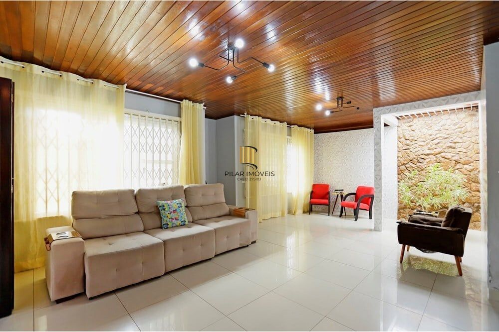 Casa 3 dormitórios no bairro Rubem Berta