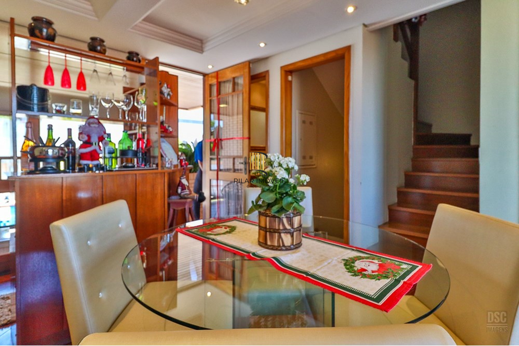 Casa de Condomínio 3 dormitórios no bairro Ipanema