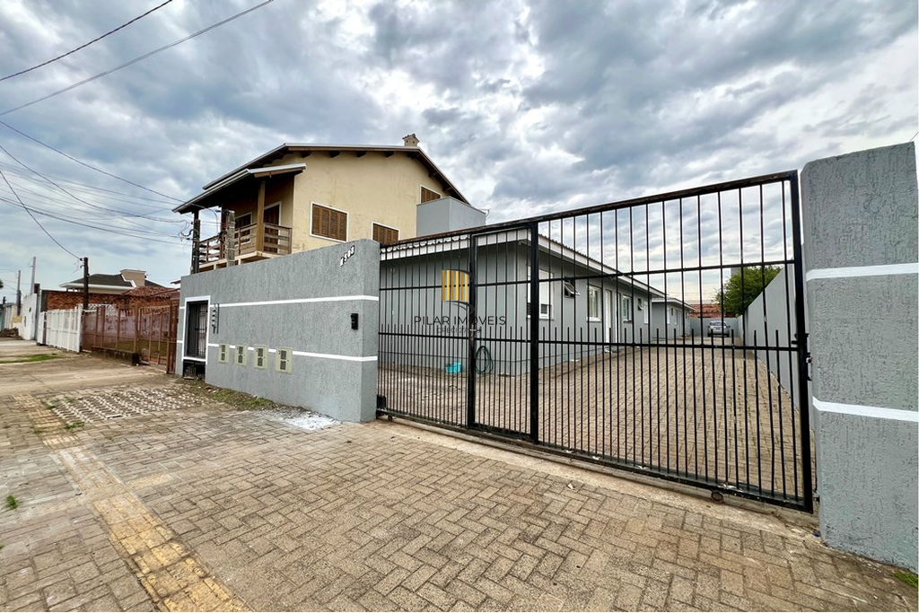 Casa 2 dormitórios no bairro Niterói