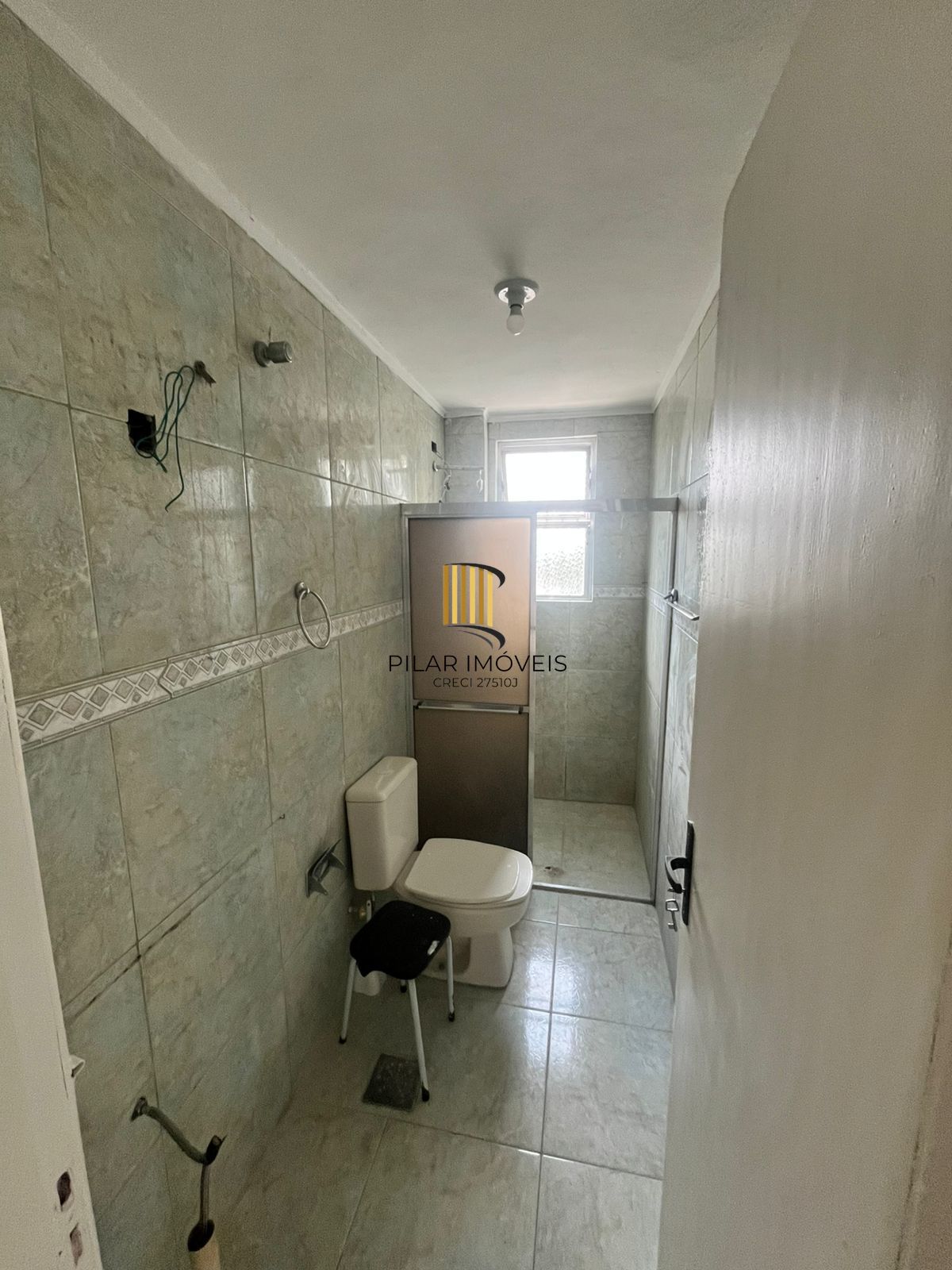 Apto 01 dorm com vaga no Cristo Redentor, 43 m2, 01 lance de escada