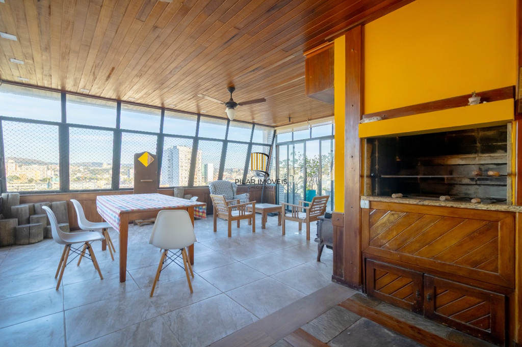 Cobertura 4 dormitórios no bairro Santana