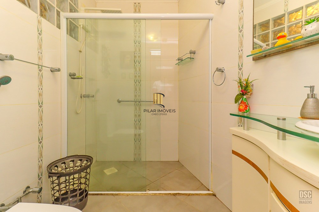 Casa 3 dormitórios no bairro Passo da Areia