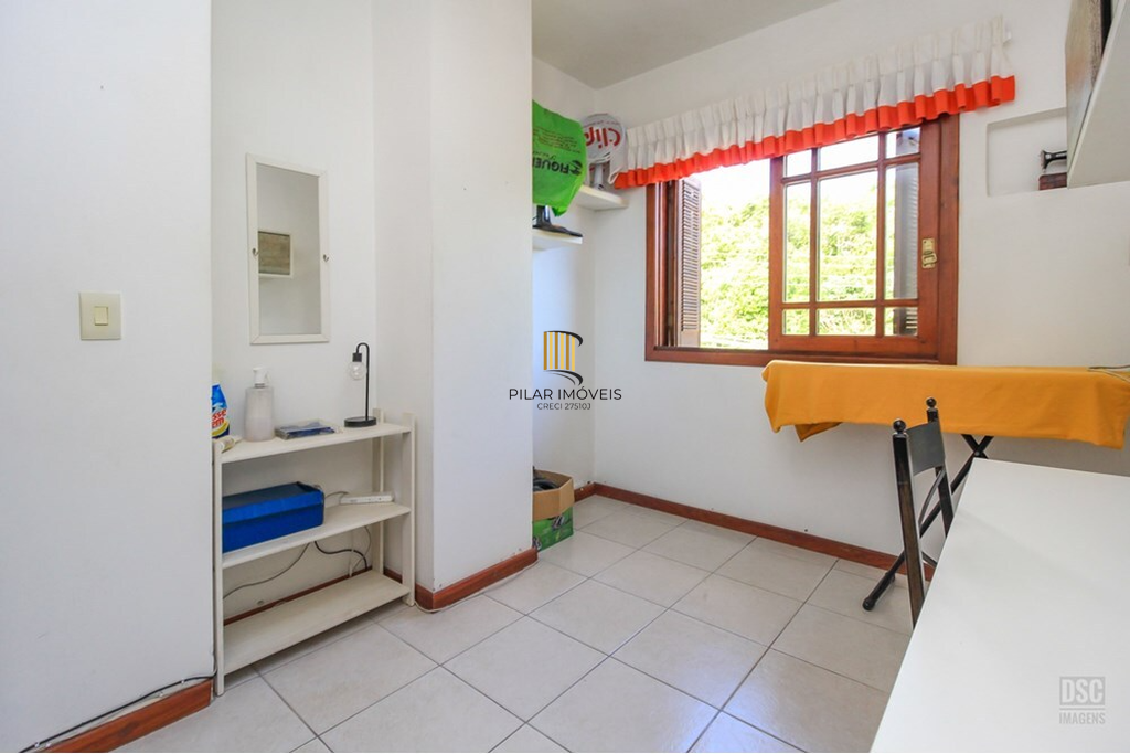 Casa 3 dormitórios no bairro Ipanema