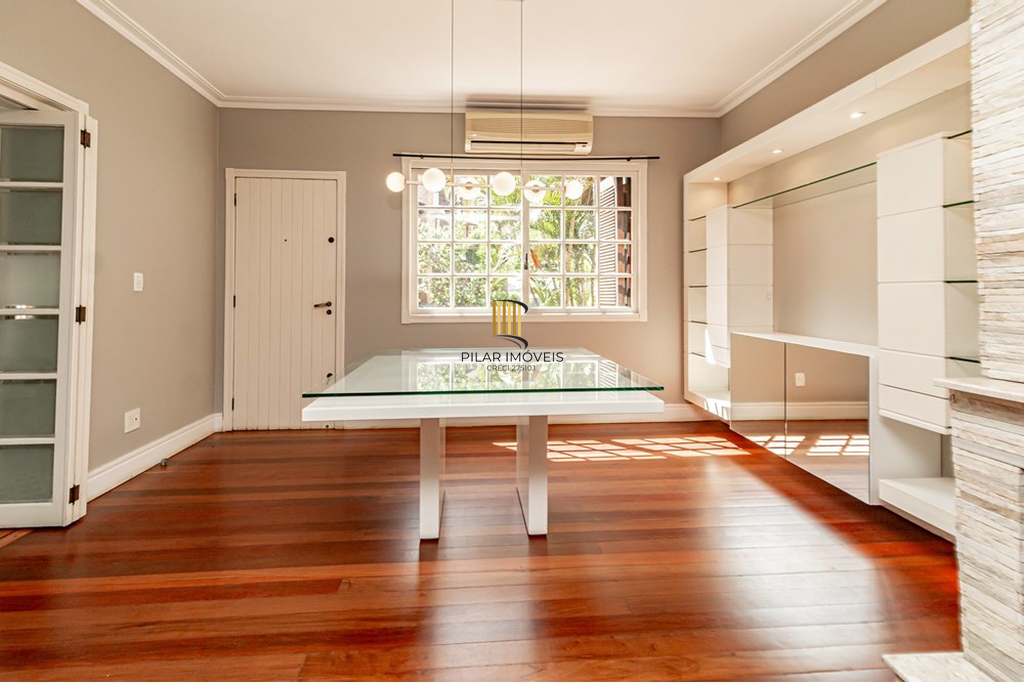 Casa de Condomínio 4 dormitórios no bairro Bela Vista