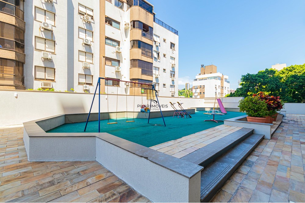Apartamento 3 dormitórios no bairro Menino Deus