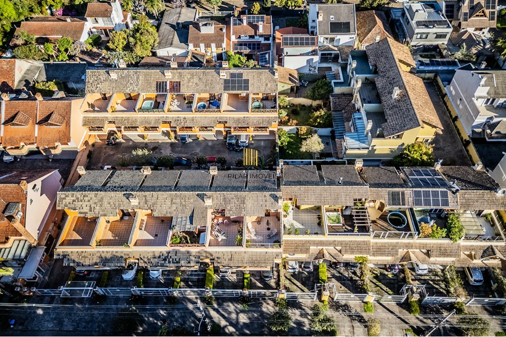 Casa de Condomínio 3 dormitórios no bairro Tristeza