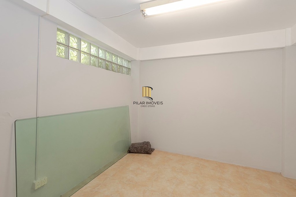 Casa 6 dormitórios no bairro Vila Jardim