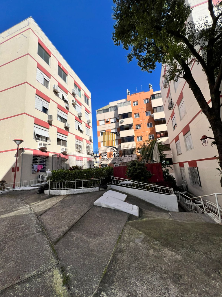 Apartamento 2 dormitórios no bairro Camaquã