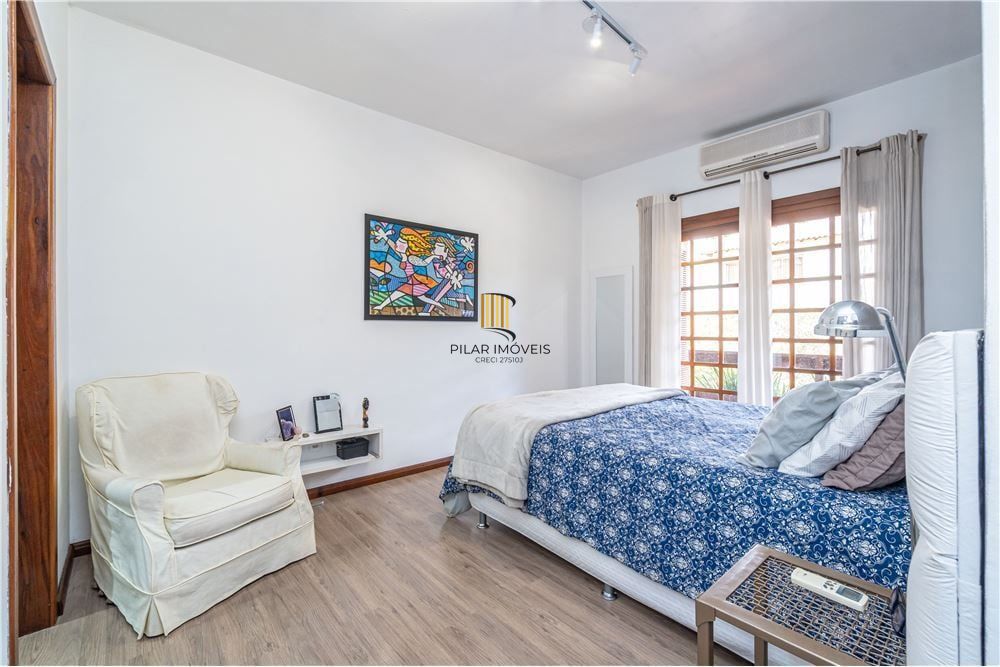 Casa 4 dormitórios no bairro Jardim Lindóia