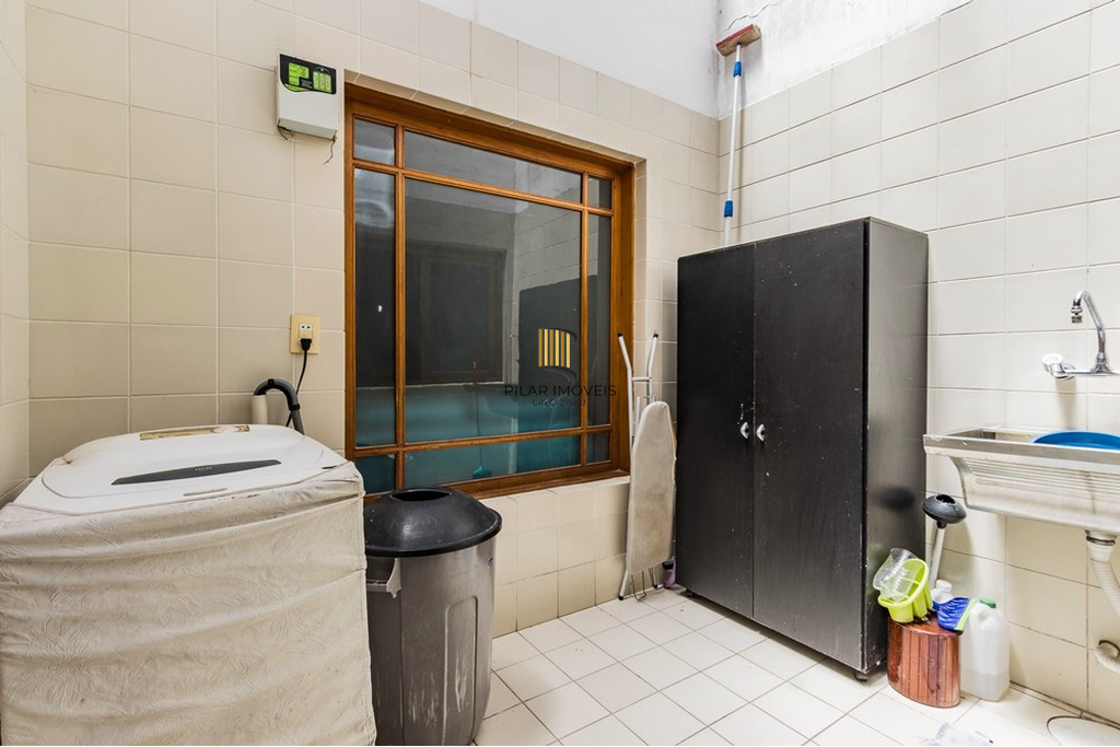 Casa 3 dormitórios no bairro Medianeira