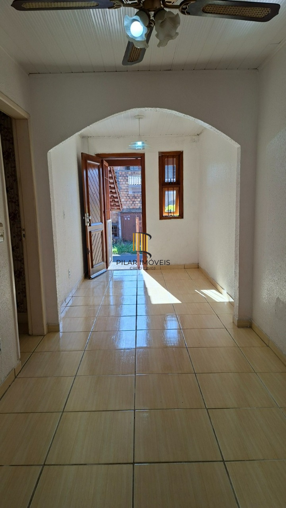 Casa 2 dormitórios no bairro Costa e Silva