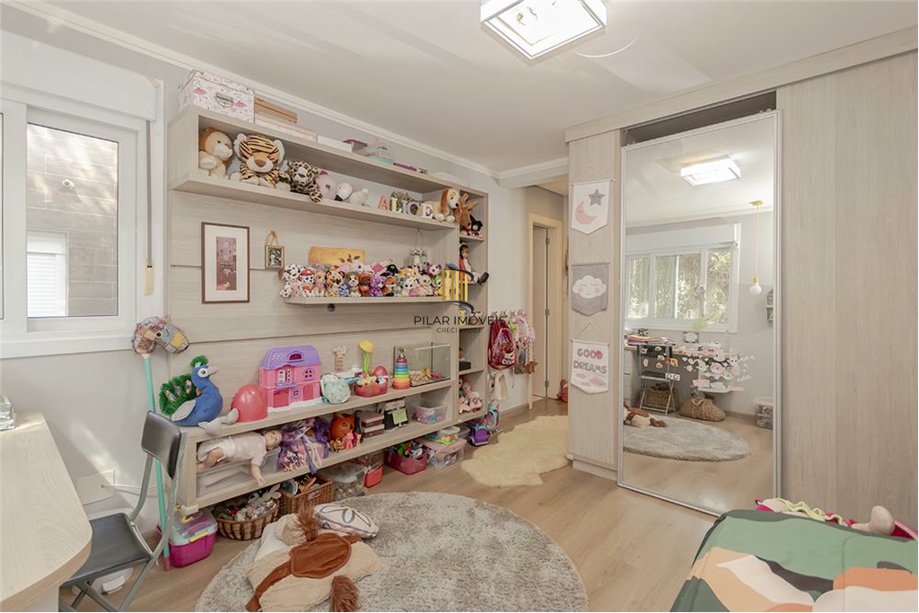 Casa 4 dormitórios no bairro Vila Assunção