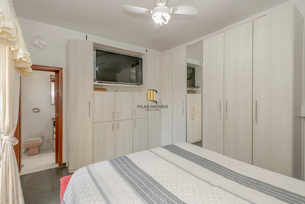 Casa 4 dormitórios no bairro Passo da Areia