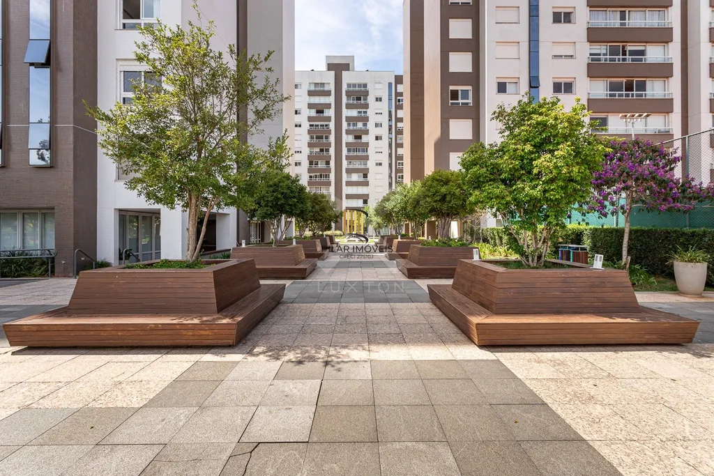 Apartamento 4 dormitórios no bairro Menino Deus