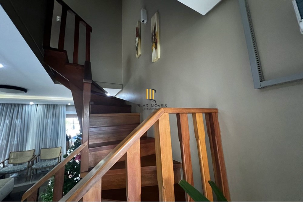 Casa 3 dormitórios no bairro Lomba do Pinheiro