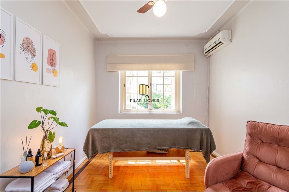 Casa 4 dormitórios no bairro Petrópolis