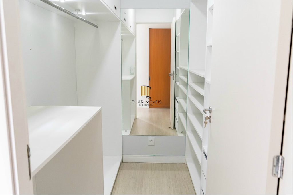 Casa 4 dormitórios no bairro Cecília