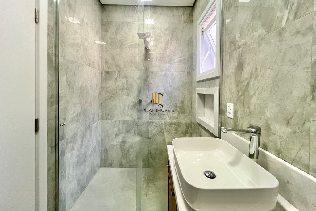 Casa de Condomínio 3 dormitórios no bairro Sanga Funda