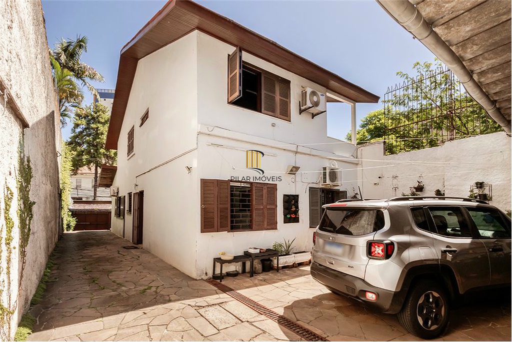 Casa 4 dormitórios no bairro Moinhos de Vento