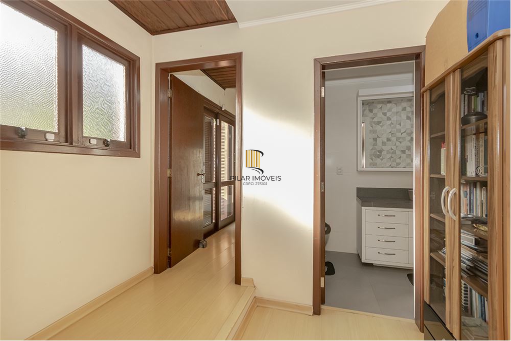 Casa 4 dormitórios no bairro Moinhos de Vento