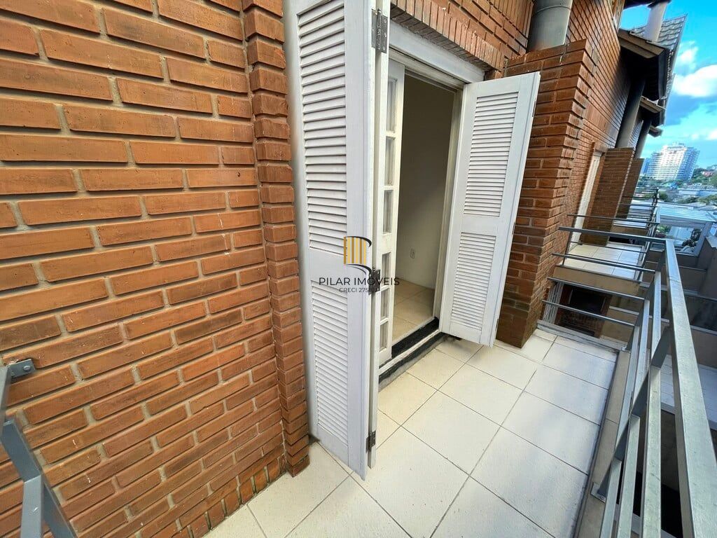 Casa de Condomínio 3 dormitórios no bairro Vila Jardim