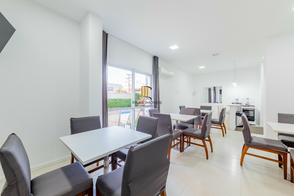 Apartamento 2 dormitórios no bairro Azenha