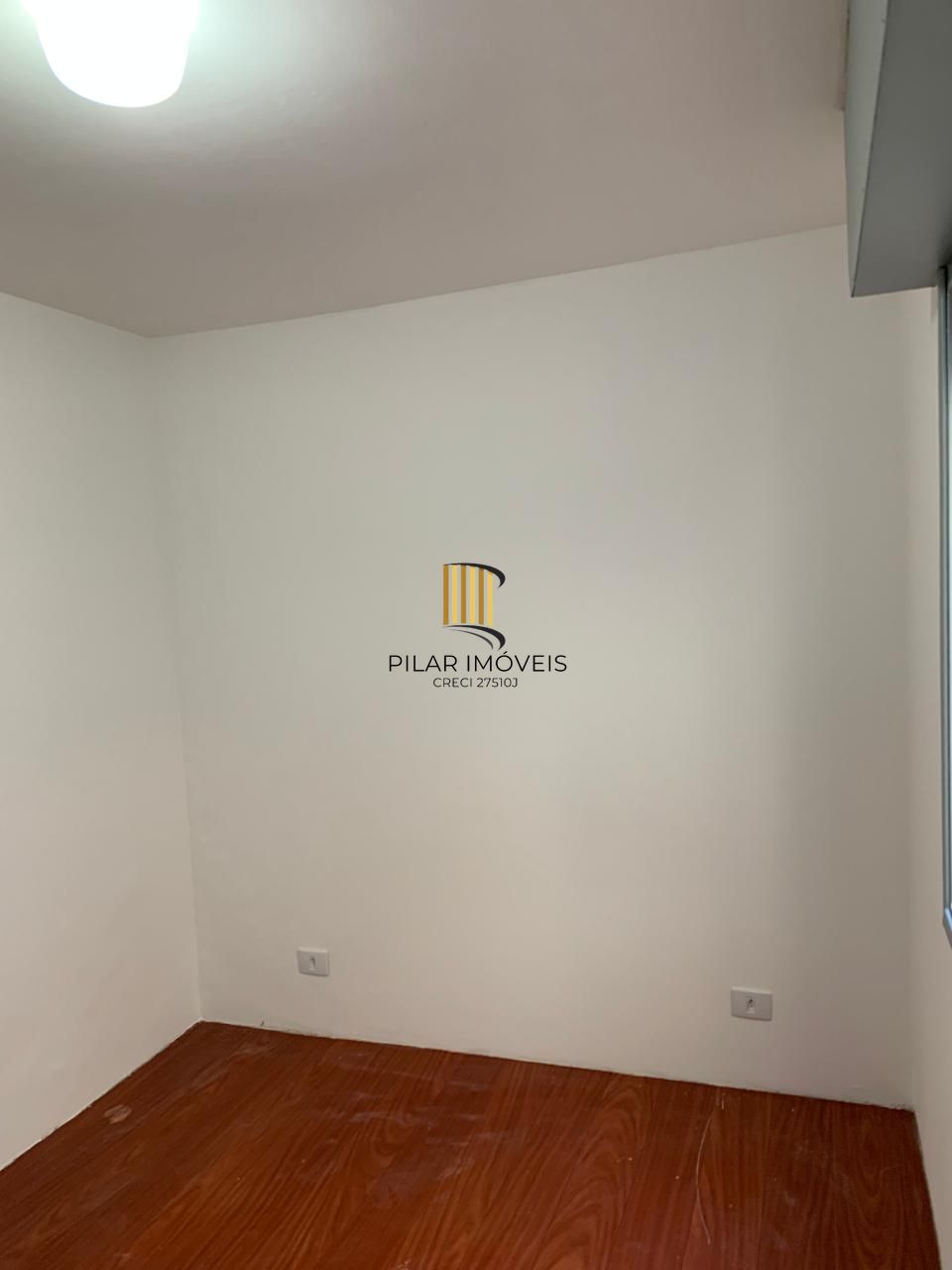 01 dormitório, na João Alfredo, Cidade Baixa, com 36 m2, 01 lance de escada