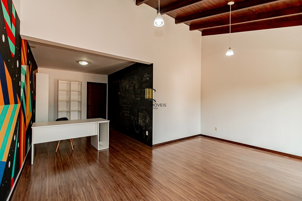 Casa 4 dormitórios no bairro Chácara das Pedras