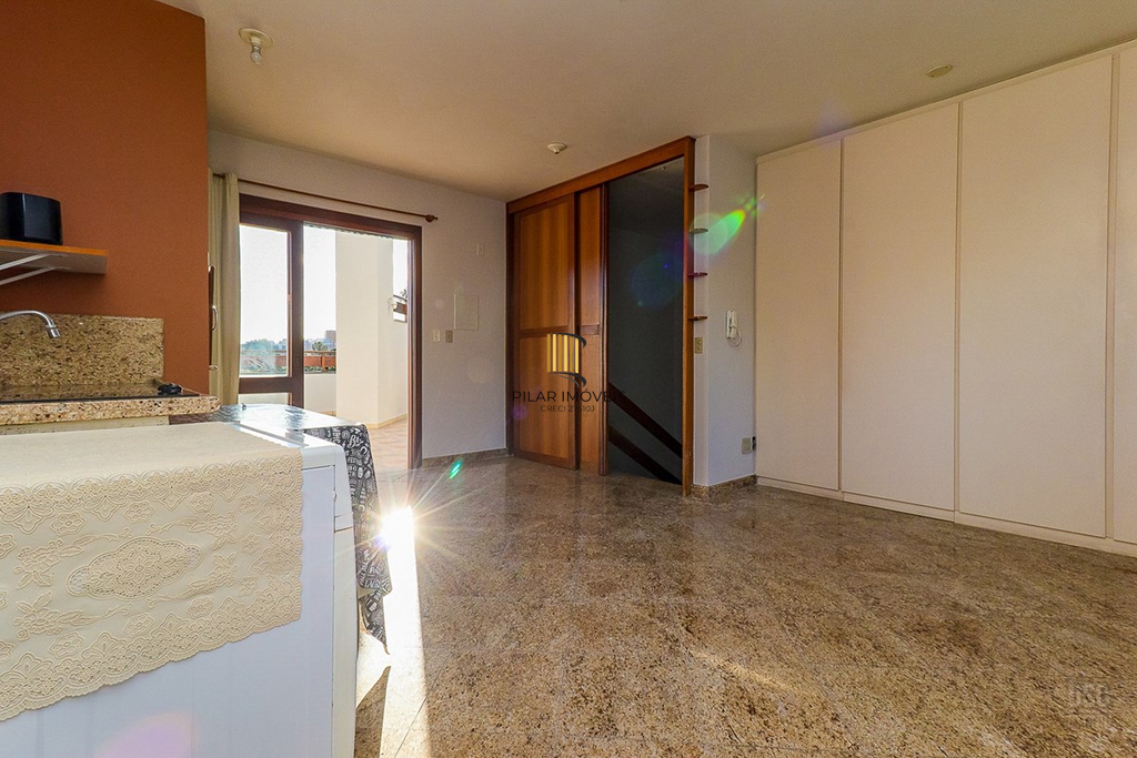 Casa de Condomínio 4 dormitórios no bairro Chácara das Pedras