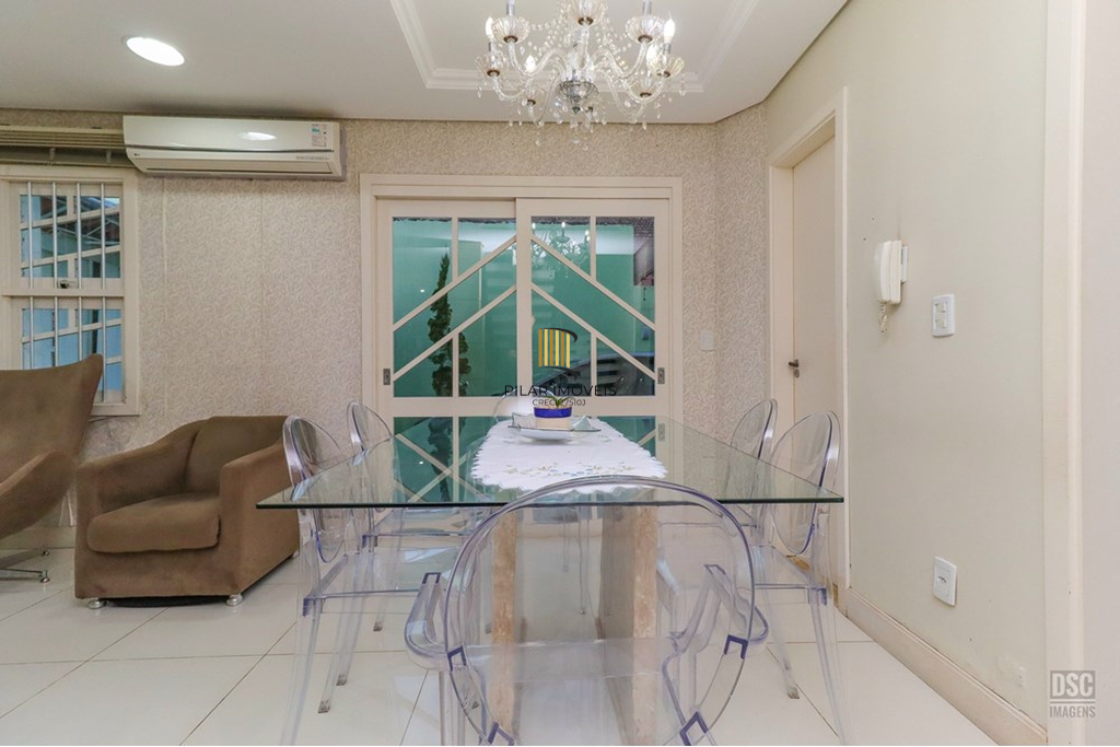 Casa 4 dormitórios no bairro Tristeza