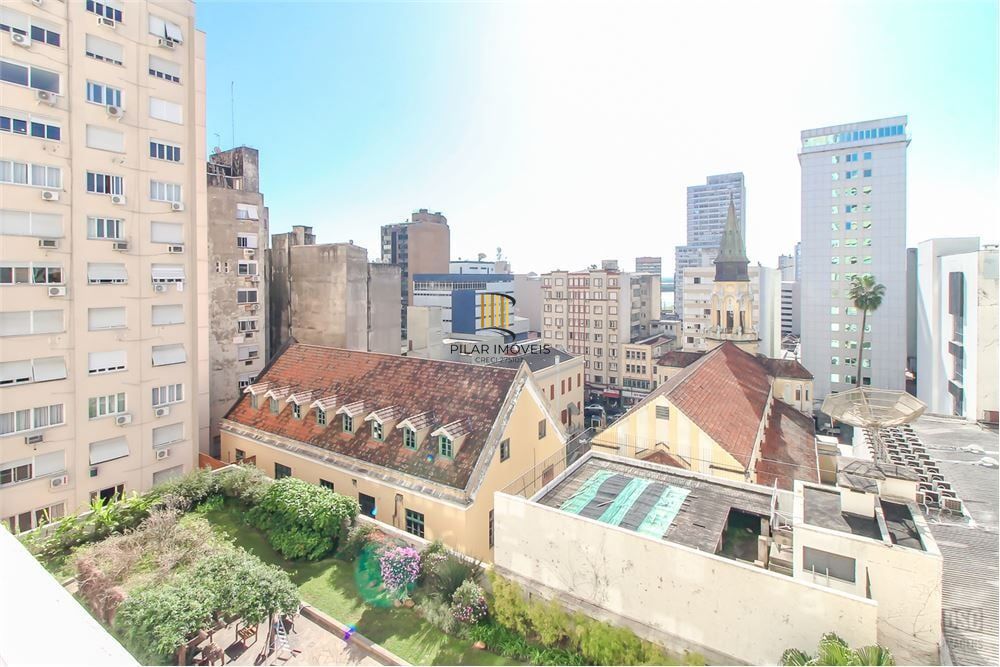 Apartamento 4 dormitórios no bairro Centro Histórico