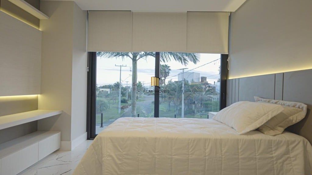 Casa de Condomínio 5 dormitórios no bairro Itapeva