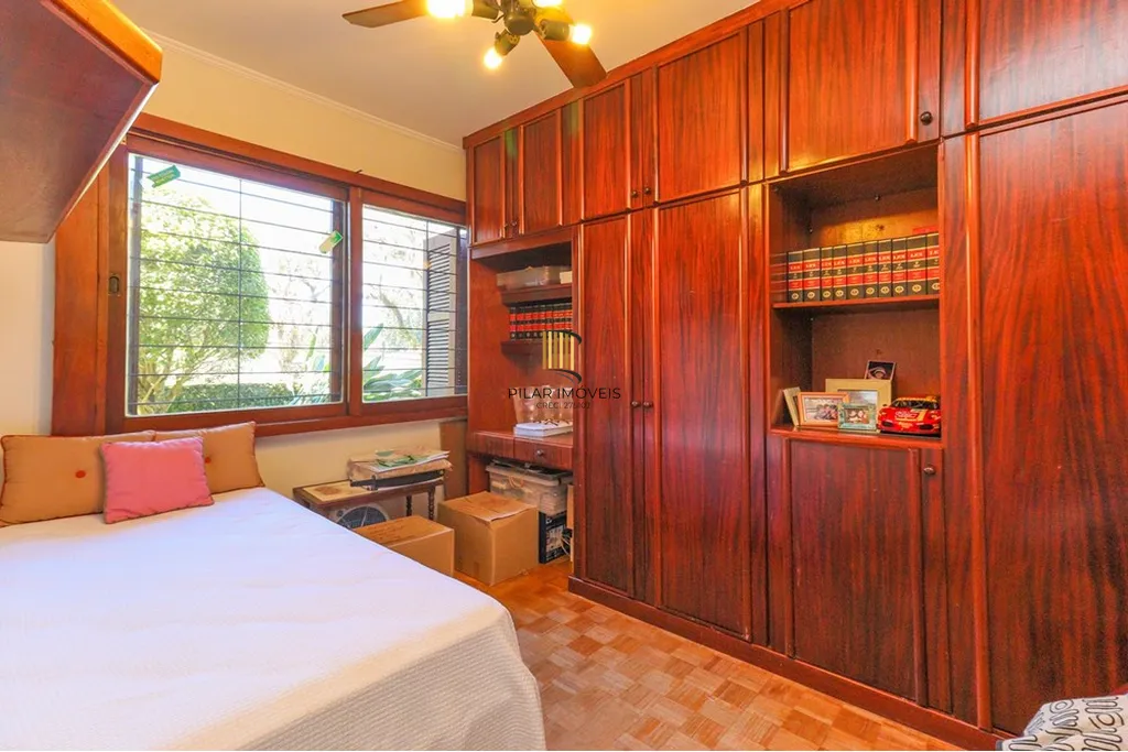 Casa 4 dormitórios no bairro Três Figueiras