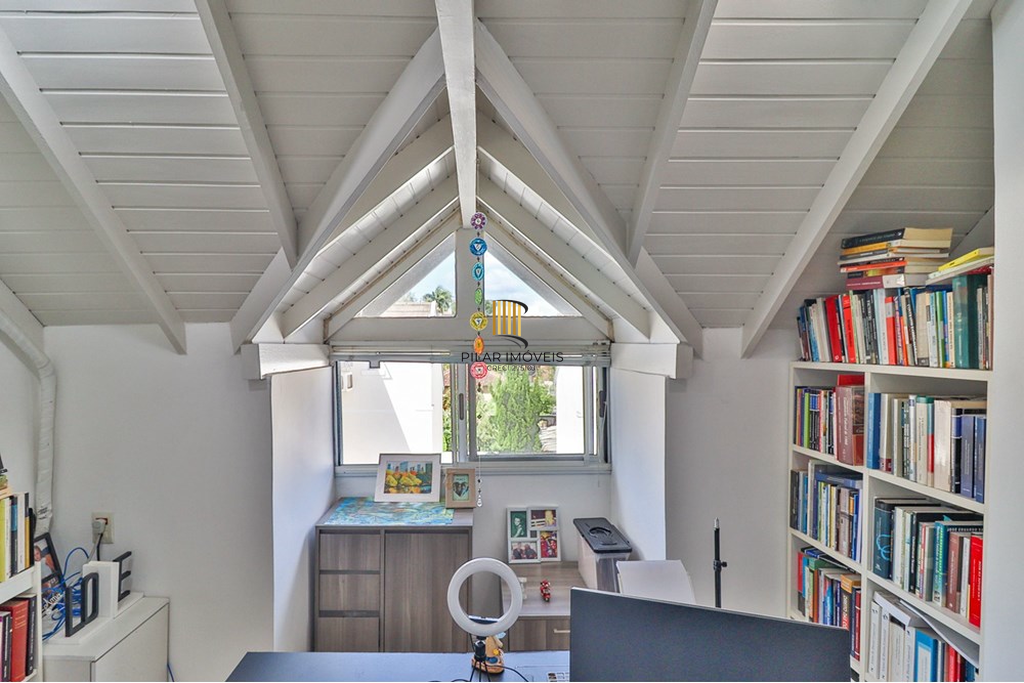 Casa de Condomínio 4 dormitórios no bairro Jardim Itu