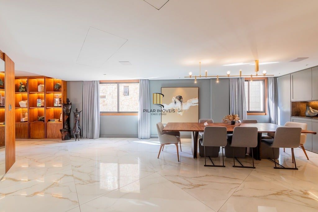 Apartamento 4 dormitórios no bairro Moinhos de Vento