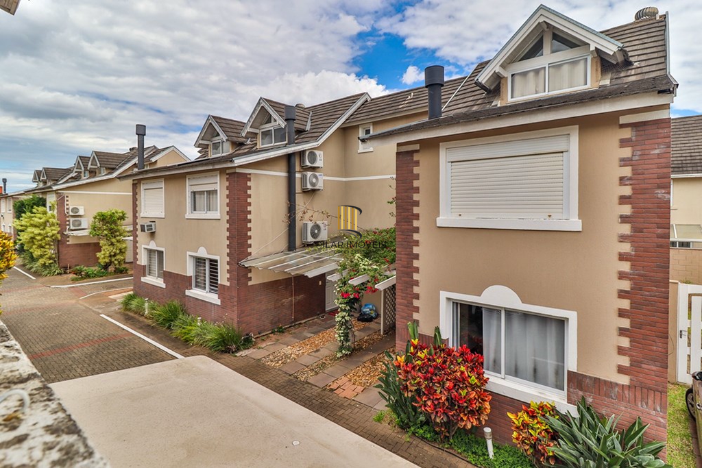 Casa de Condomínio 3 dormitórios no bairro São Sebastião