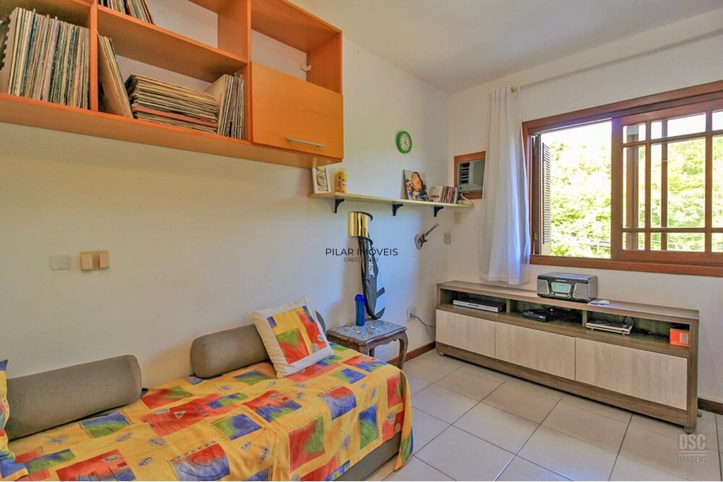Casa 3 dormitórios no bairro Ipanema