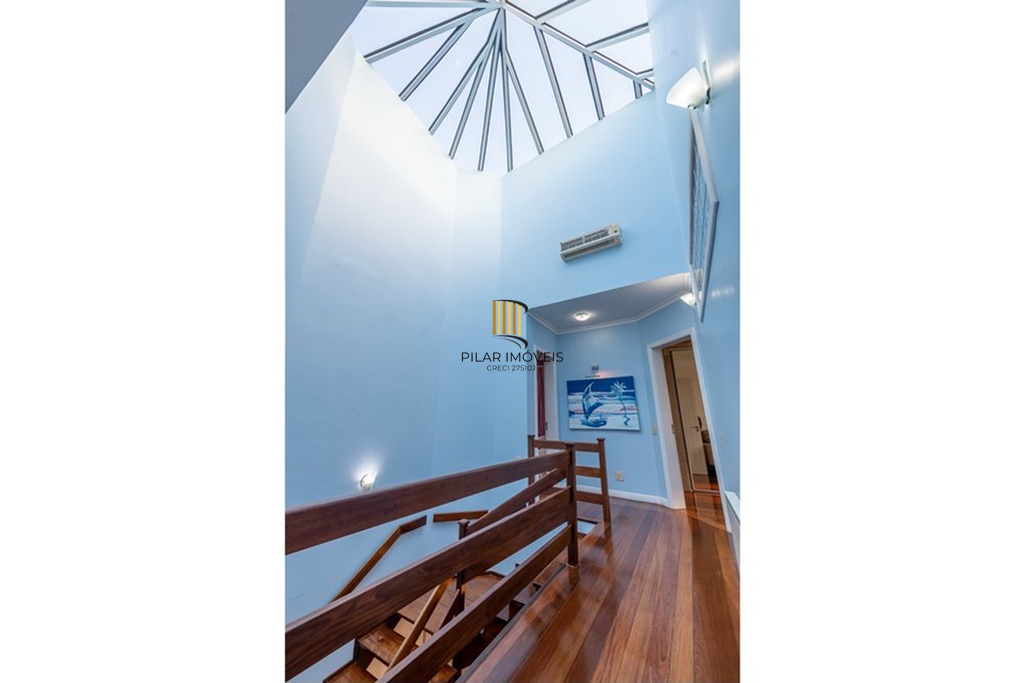 Casa 4 dormitórios no bairro Ipanema