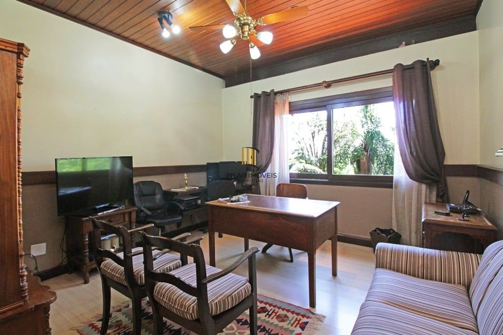 Casa de Condomínio 4 dormitórios no bairro Santa Tereza
