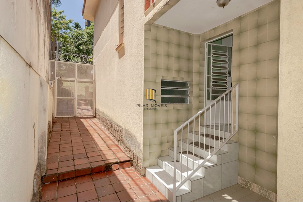 Casa 3 dormitórios no bairro Menino Deus