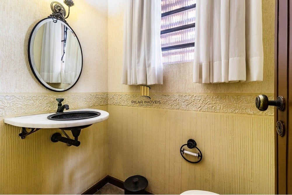 Casa 4 dormitórios no bairro Jardim Lindóia