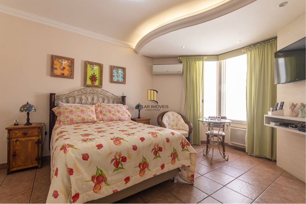 Casa de Condomínio 4 dormitórios no bairro Boa Vista