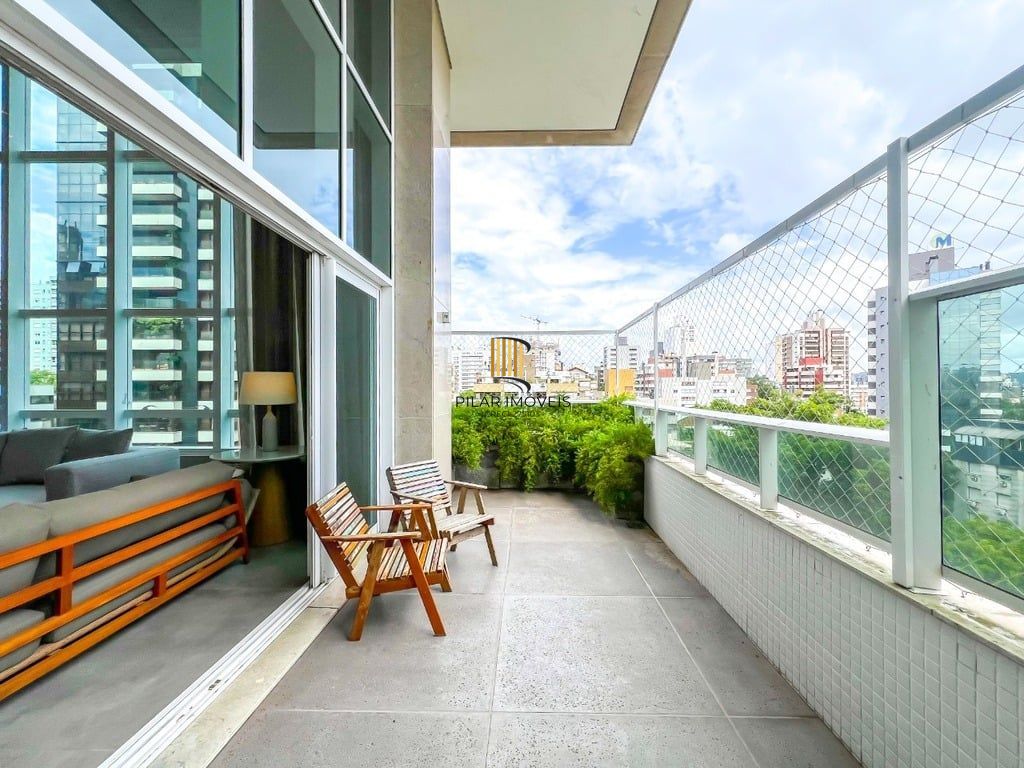 Apartamento 4 dormitórios no bairro Petrópolis