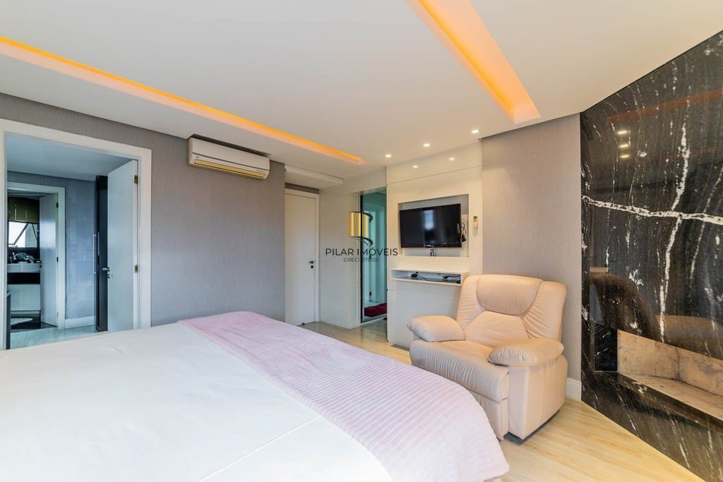 Apartamento 4 dormitórios no bairro Petrópolis