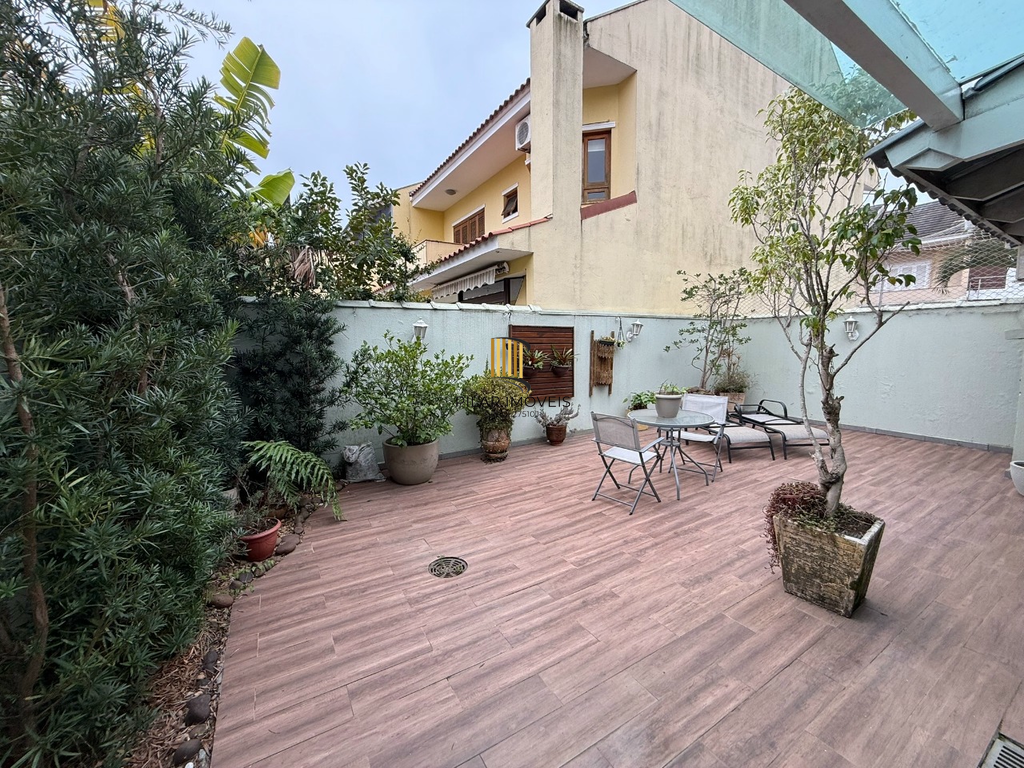 Casa de Condomínio 3 dormitórios no bairro Sarandi