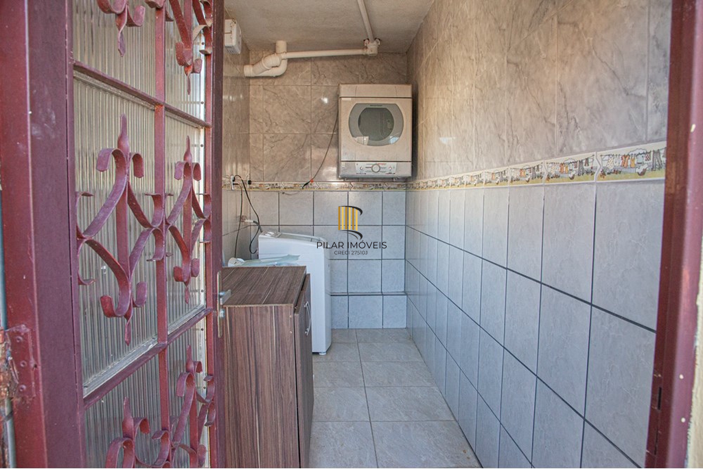 Casa 2 dormitórios no bairro Fiuza